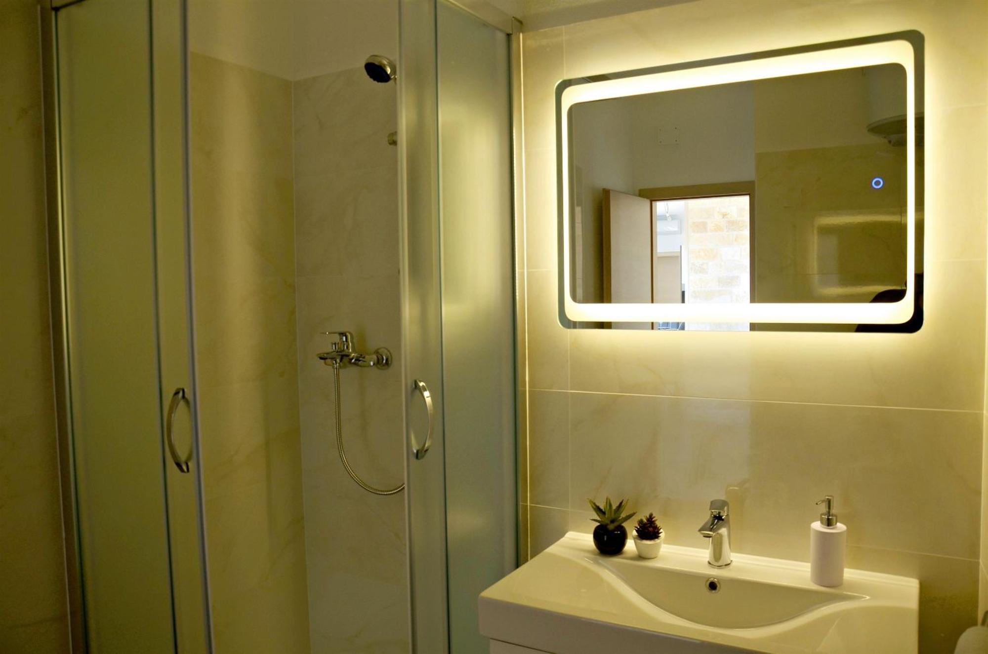 Apartment Luna Постіра Екстер'єр фото