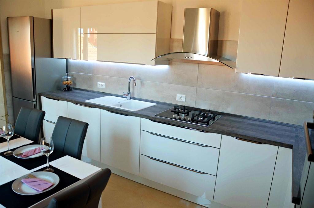 Apartment Luna Постіра Екстер'єр фото